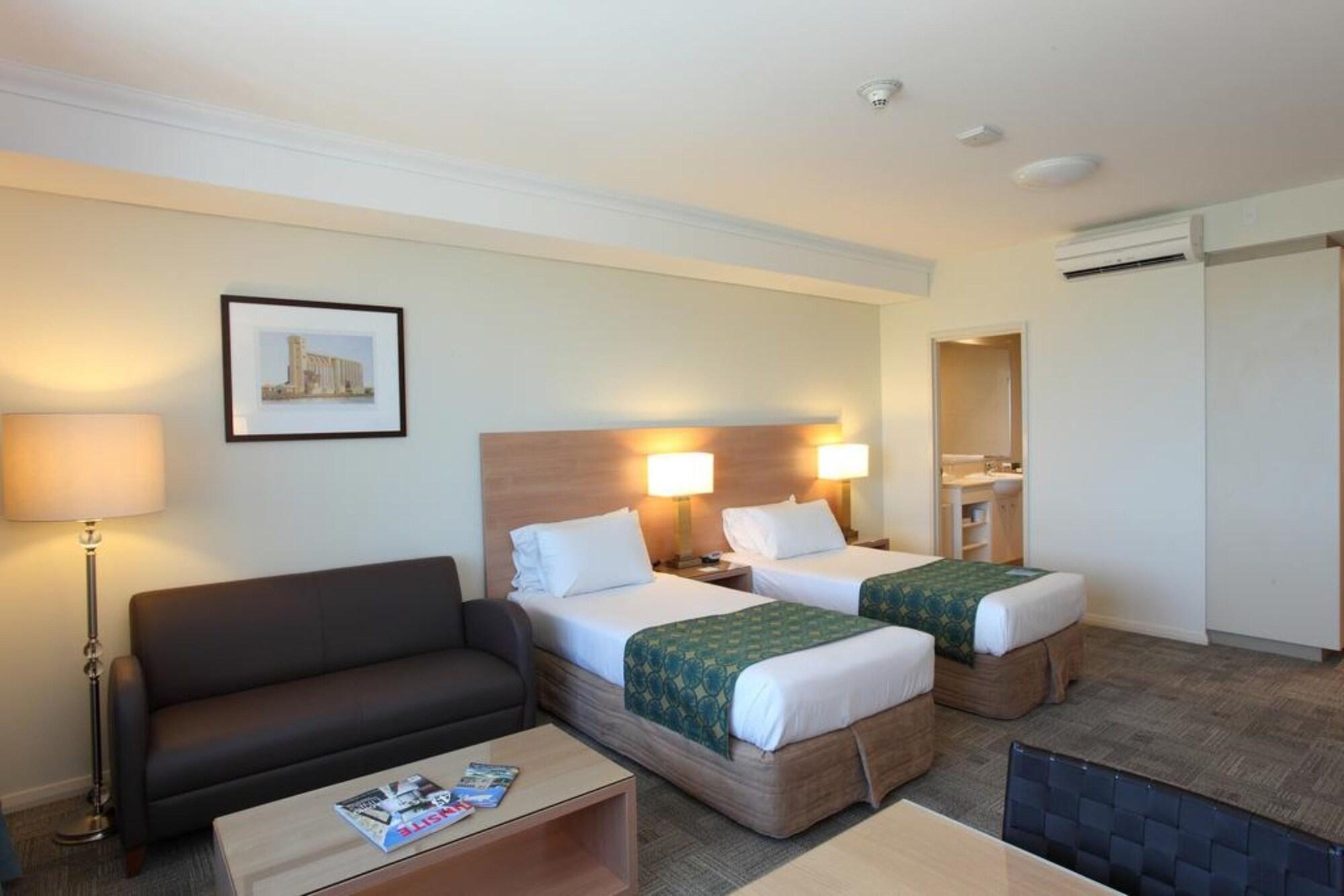 Bunbury Hotel Koombana Bay Bagian luar foto