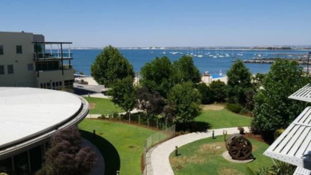 Bunbury Hotel Koombana Bay Bagian luar foto