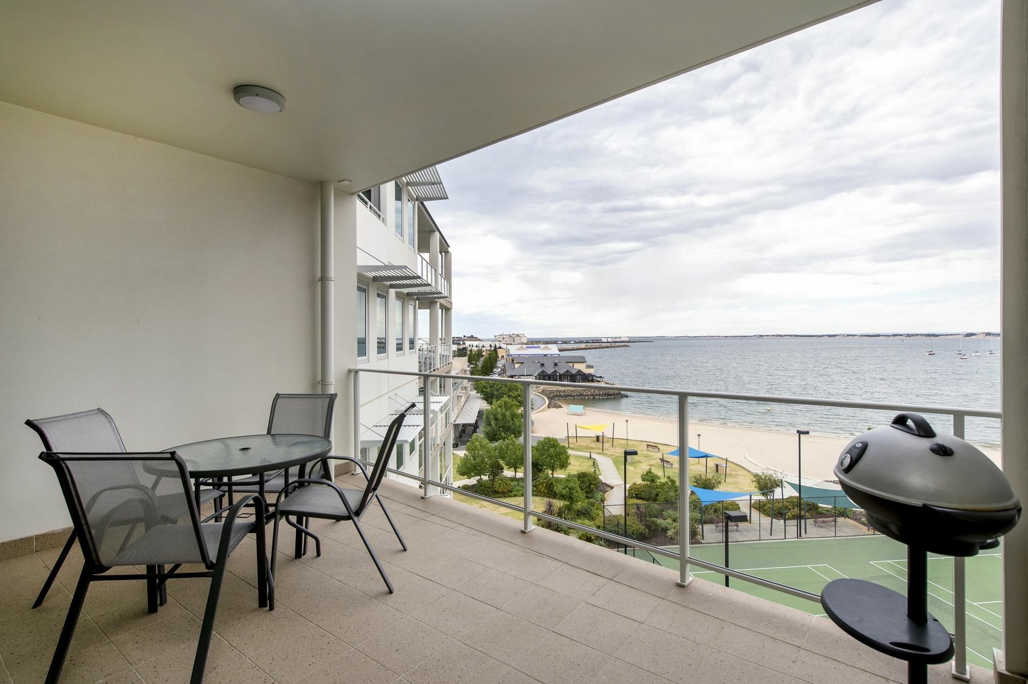 Bunbury Hotel Koombana Bay Bagian luar foto