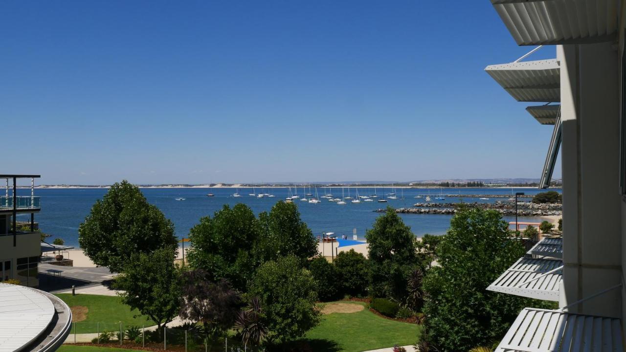 Bunbury Hotel Koombana Bay Bagian luar foto